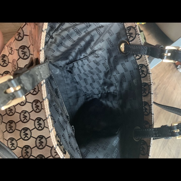 Michael Kors Tote - Picture 7 of 7